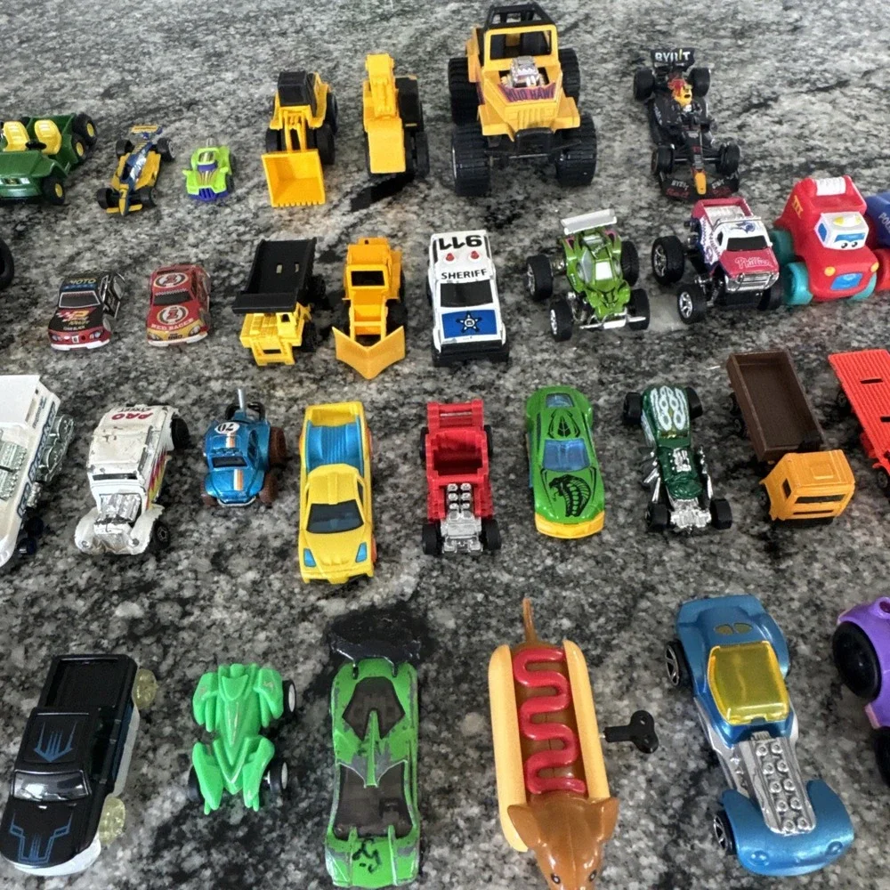 Lot of Hot Wheels Matchbox John Deere NASCAR Disney‎ And Miscellaneous 47 Cars